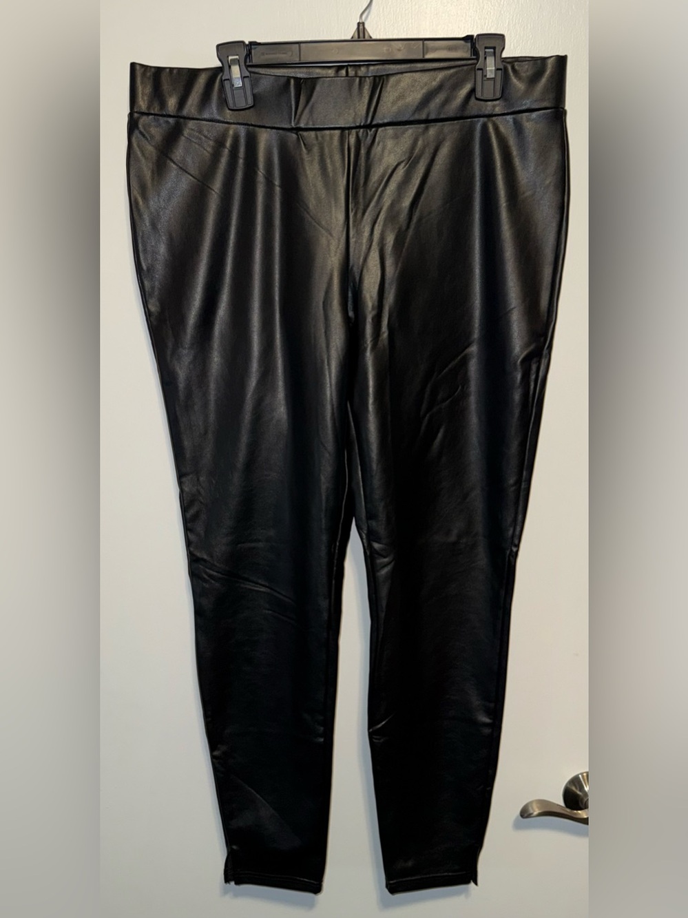 HUE Faux Leather Black Leggings